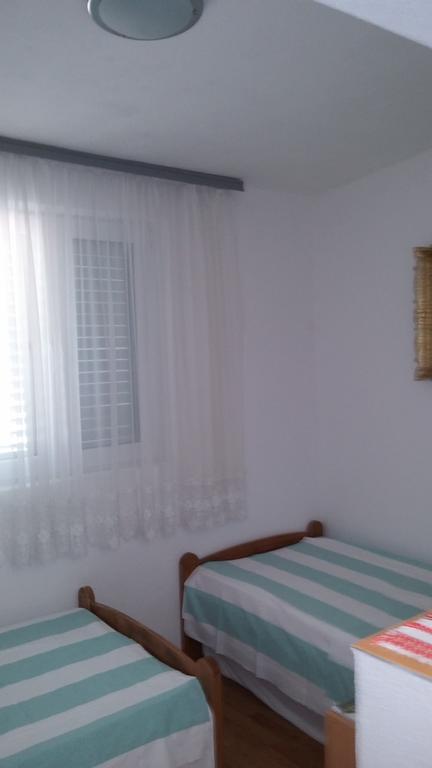 Apartments Vesna Ribarica Bilik gambar